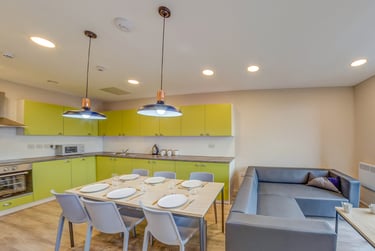 Bronze En Suite at The Barn, Bampfylde Street, Newtown, Exeter, EX12FQ - Image 15